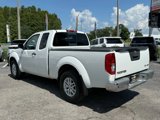 Used 2018 Nissan Frontier SV image 3