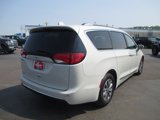 Used 2019 Chrysler Pacifica Touring-L Plus w/ Advanced Safetytec Group image 4