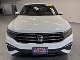 Used 2022 Volkswagen Tiguan SE image 2