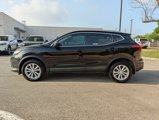 Used 2018 Nissan Rogue Sport SV image 3