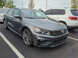 Used 2018 Volkswagen Passat 2.0T R-Line image 2