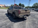 Used 2022 Nissan Frontier PRO-4X image 3