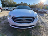 Used 2015 Ford Taurus SE image 2