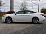 Used 2019 Toyota Avalon Limited image 4