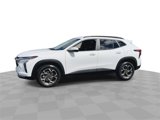 Used 2024 Chevrolet Trax LT w/ LT Convenience Package image 5
