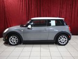 Used 2018 MINI Cooper 2-Door Hardtop image 4