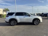 Used 2023 Nissan Pathfinder S image 2