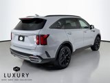 Used 2023 Kia Sorento SX image 4