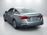 Used 2023 Nissan Altima 2.5 SV image 3