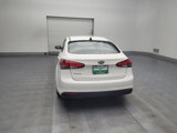 Used 2017 Kia Forte LX image 6