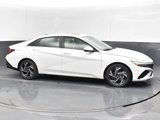 New 2025 Hyundai Elantra SEL image 4