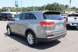 Used 2017 Kia Sorento L image 5