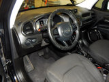 Used 2016 Jeep Renegade Latitude image 3