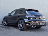 Certified 2024 Porsche Macan image 3