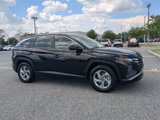 Used 2022 Hyundai Tucson SE image 2