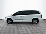 Used 2014 Chrysler Town & Country Limited image 4