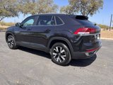 Used 2020 Volkswagen Atlas Cross Sport SE image 4