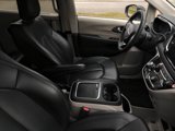 Used 2023 Chrysler Pacifica Touring-L image 3