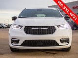 New 2025 Chrysler Pacifica Select image 3