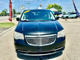 Used 2014 Chrysler Town & Country Touring image 2