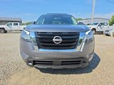 Used 2022 Nissan Pathfinder SV image 2