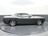 Used 2019 Dodge Challenger SXT image 2