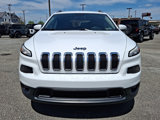 Used 2018 Jeep Cherokee Latitude w/ Cold Weather Group image 2