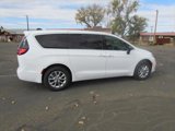 New 2025 Chrysler Pacifica Select image 3