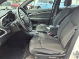 Used 2014 Dodge Avenger SE image 3