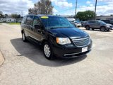 Used 2016 Chrysler Town & Country Touring image 3