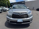 Used 2014 Toyota Highlander XLE image 2