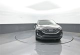 Certified 2019 Ford Edge Titanium image 2