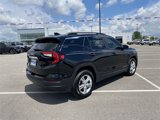 Used 2024 GMC Terrain SLE w/ Driver Convenience Package image 5