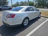 Used 2015 Ford Taurus SEL image 4