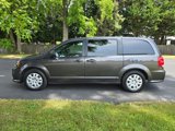 Used 2018 Dodge Grand Caravan SE image 3