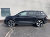 New 2025 Volkswagen Taos SE image 2