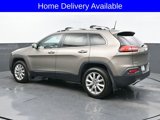 Used 2017 Jeep Cherokee Limited image 3