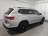 Used 2022 Volkswagen Atlas SE w/ Black Wheel Package image 2