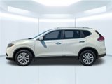 Used 2016 Nissan Rogue SV image 2
