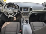 Used 2021 Jeep Grand Cherokee Laredo image 2