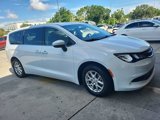 Used 2022 Chrysler Voyager LX image 2