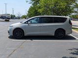 Used 2021 Chrysler Pacifica Touring-L w/ Uconnect Theater Family Group image 4