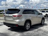 Used 2015 Toyota Highlander XLE image 4