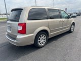 Used 2016 Chrysler Town & Country Touring image 3