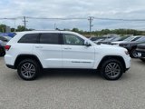 Used 2022 Jeep Grand Cherokee Limited image 2