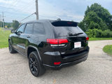 Used 2017 Jeep Grand Cherokee Altitude image 3