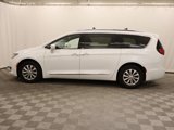 Used 2018 Chrysler Pacifica Touring-L image 2