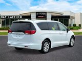 Used 2017 Chrysler Pacifica Touring w/ Tire & Wheel Group image 4