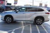 Certified 2020 Toyota Highlander XLE image 4