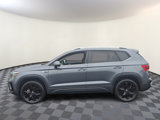 Certified 2022 Volkswagen Taos SE image 4